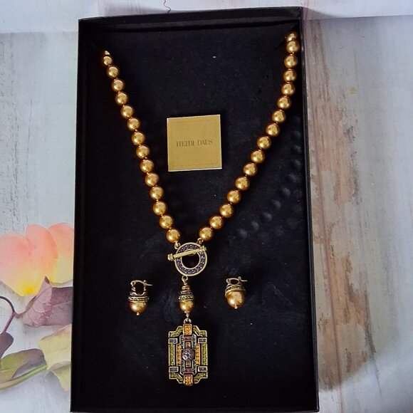 HEIDI DAUS GOLD PEARL ART DECO PENDANT NECKLACE & EARRINGS WITH CRYSTALS NIB - Picture 3 of 8